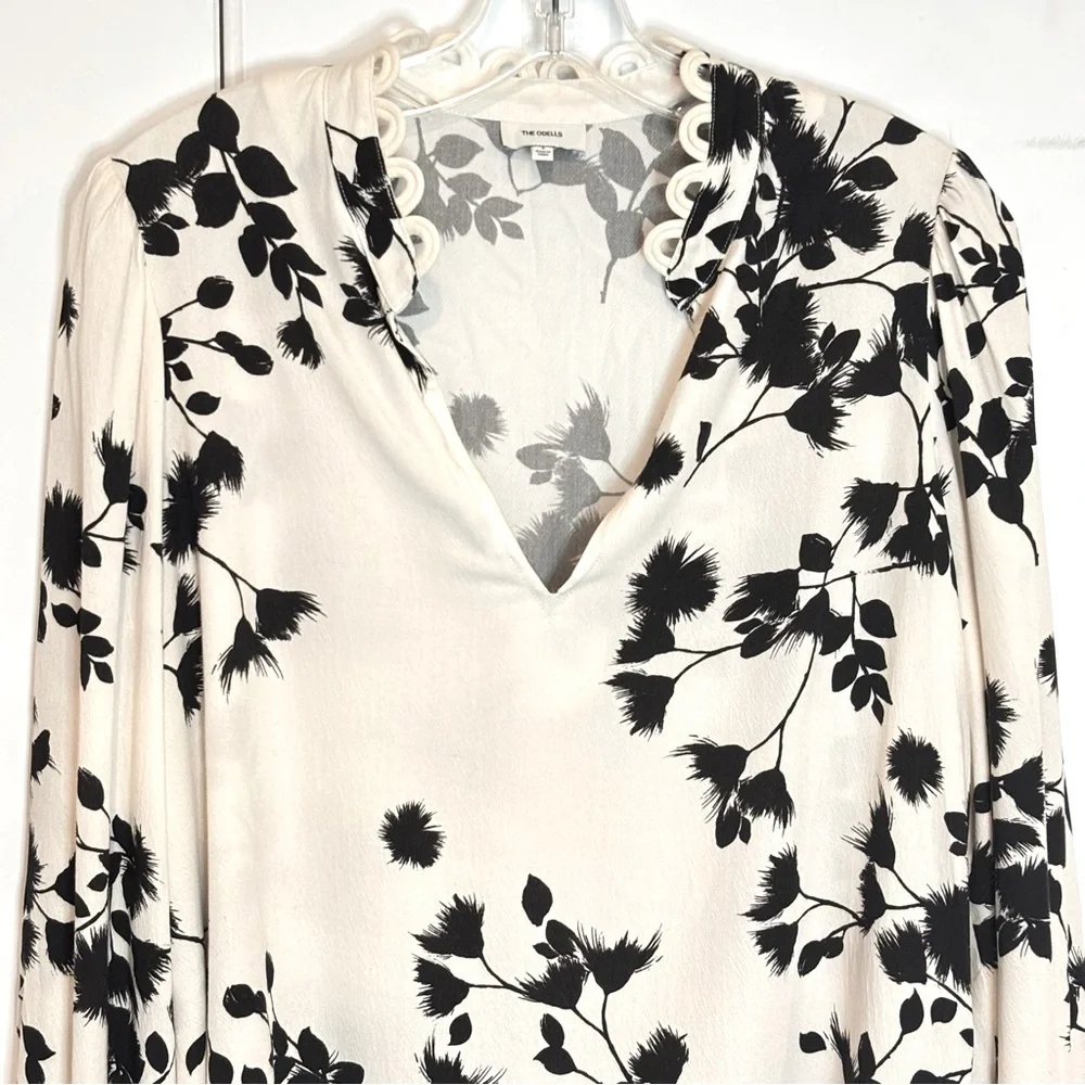 Anthropologie The Odells Robin Ivory Black Floral Peasant V-neck Blouse S